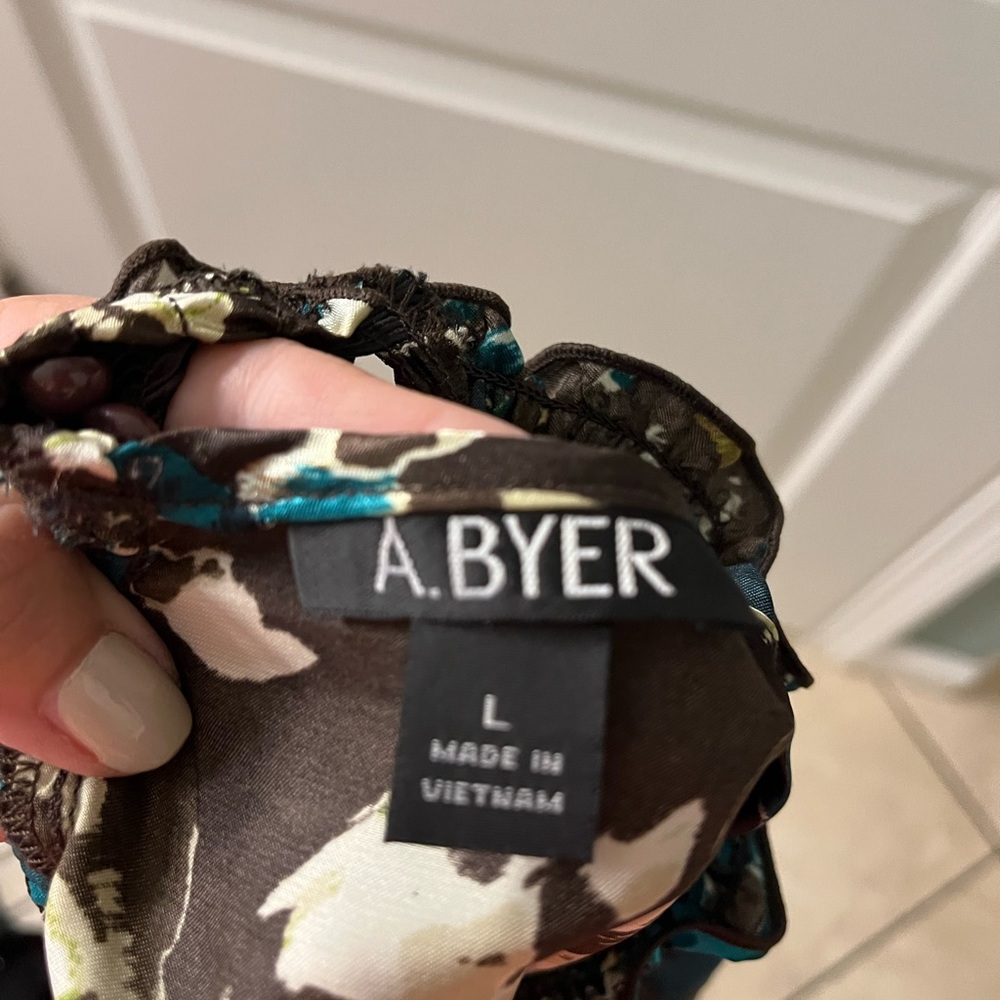 A. Byer Women’s Top Blouse Size Large - Picture 2 of 2